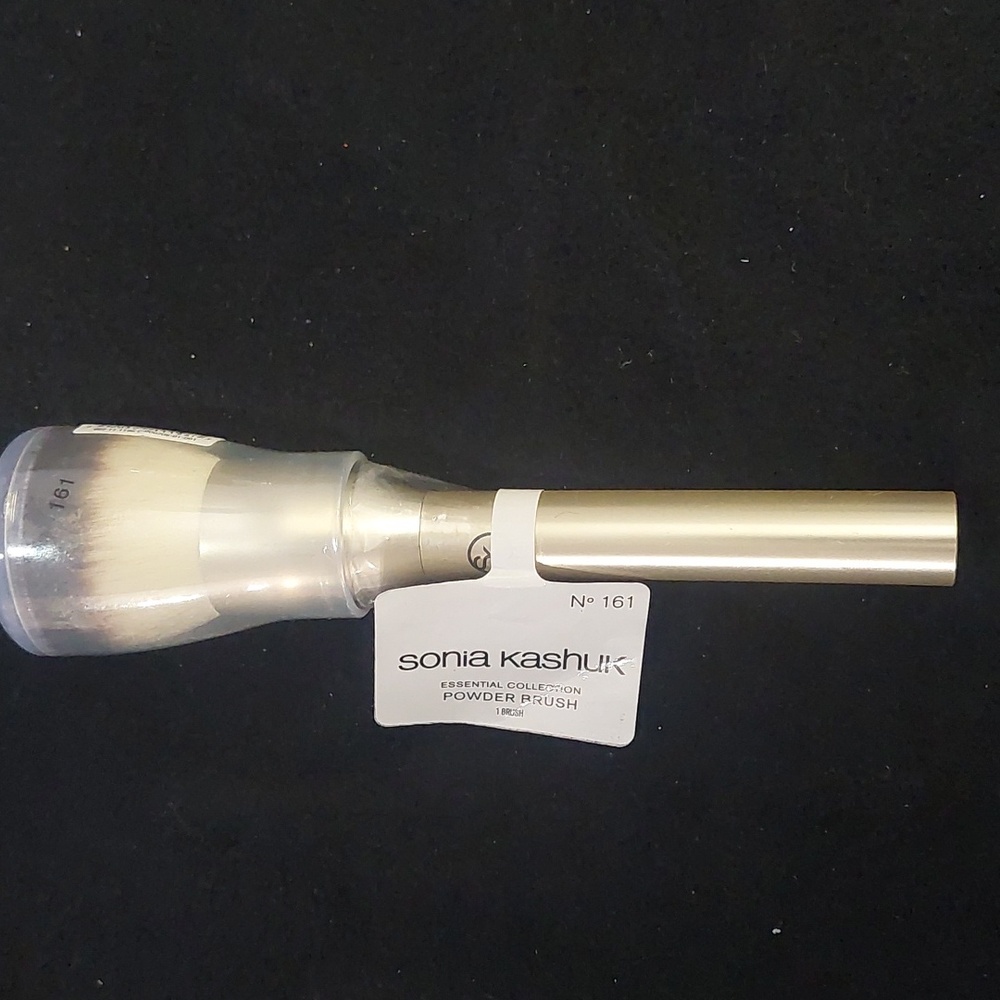 New Sonia Kashuk powder brush‎ no. 161